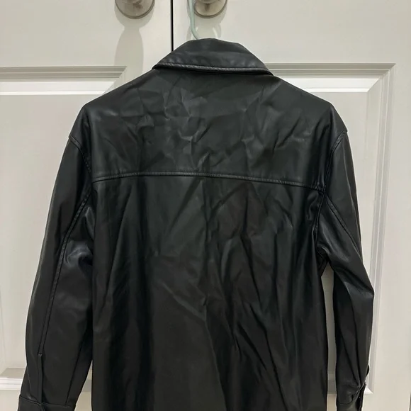 Women Black Leather Jacket - Picture 5 of 5